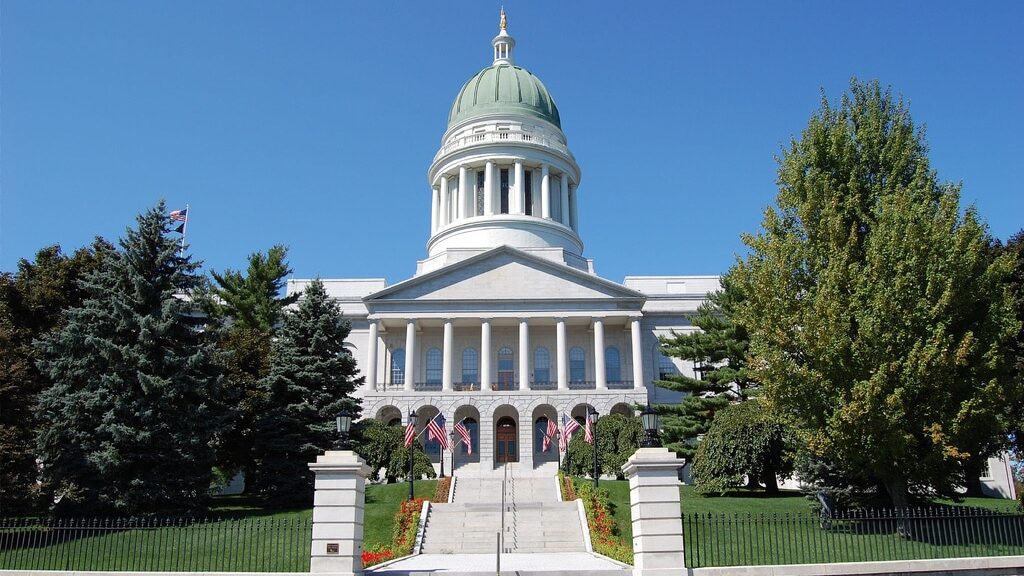Augusta-Maine-State-House-building-facebook-maine-state-museum-aspect-ratio-16-9