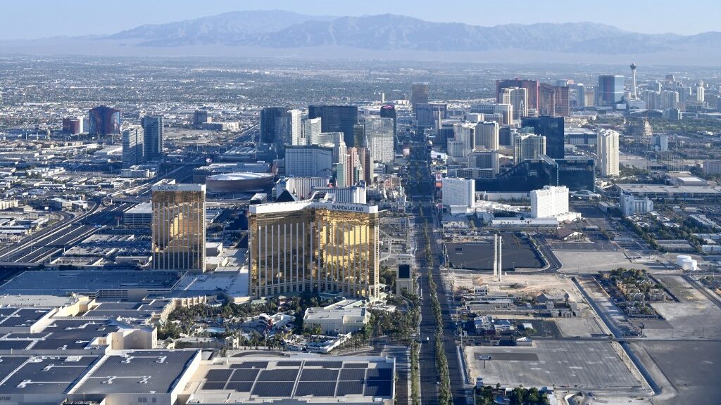 aerial-view-las-vegas-strip-nevada-aspect-ratio-16-9