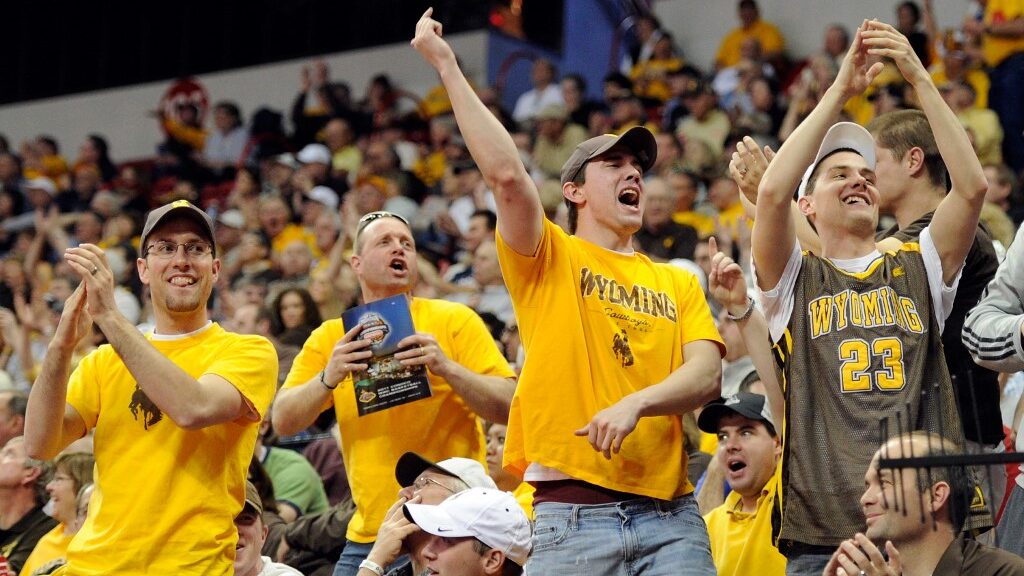 wyoming-cowboys-fans-texas-christian-university-horned-frogs-aspect-ratio-16-9