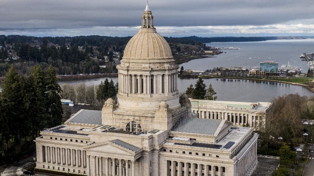 washington-state-capitol-building-olympia-aerial-view-aspect-ratio-16-9