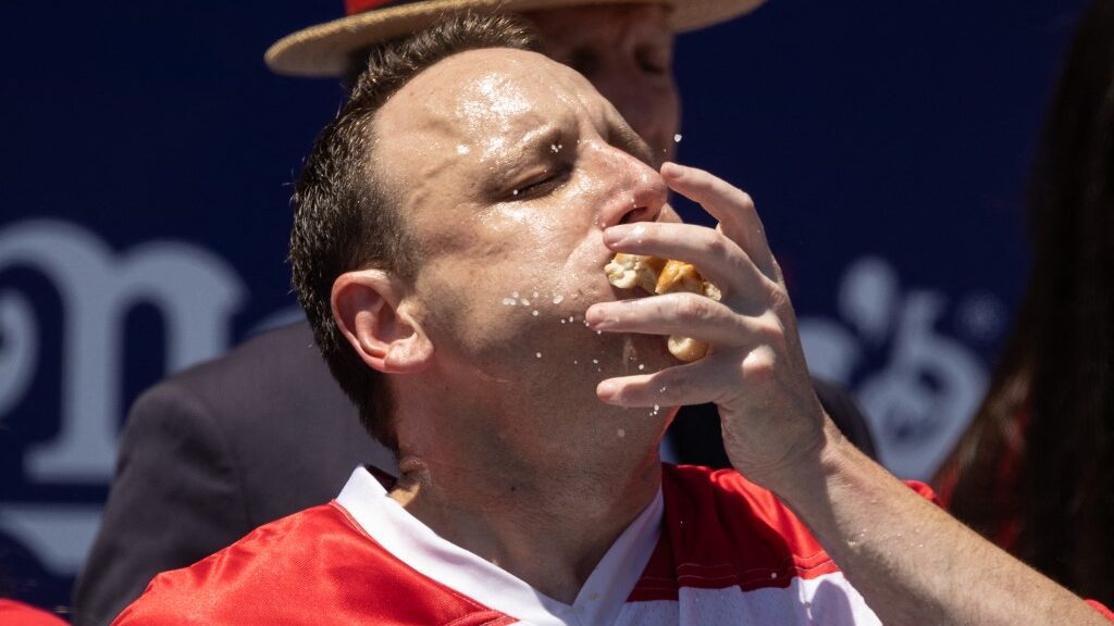 joey-chestnut-nathans-famous-hot-dog-eating-contest-aspect-ratio-16-9