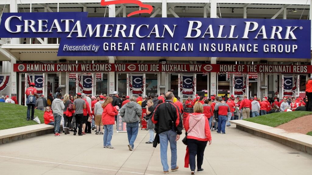 fans-great-american-ballpark-philadelphia-phillies-cincinnati-reds-aspect-ratio-16-9