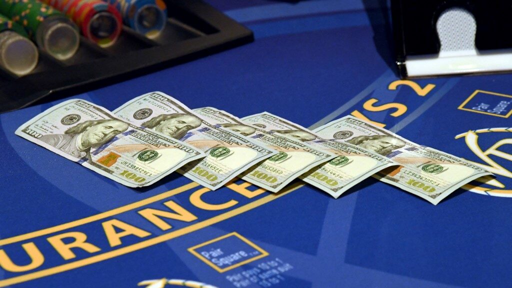 blackjack-table-casino-dollar-bills-aspect-ratio-16-9