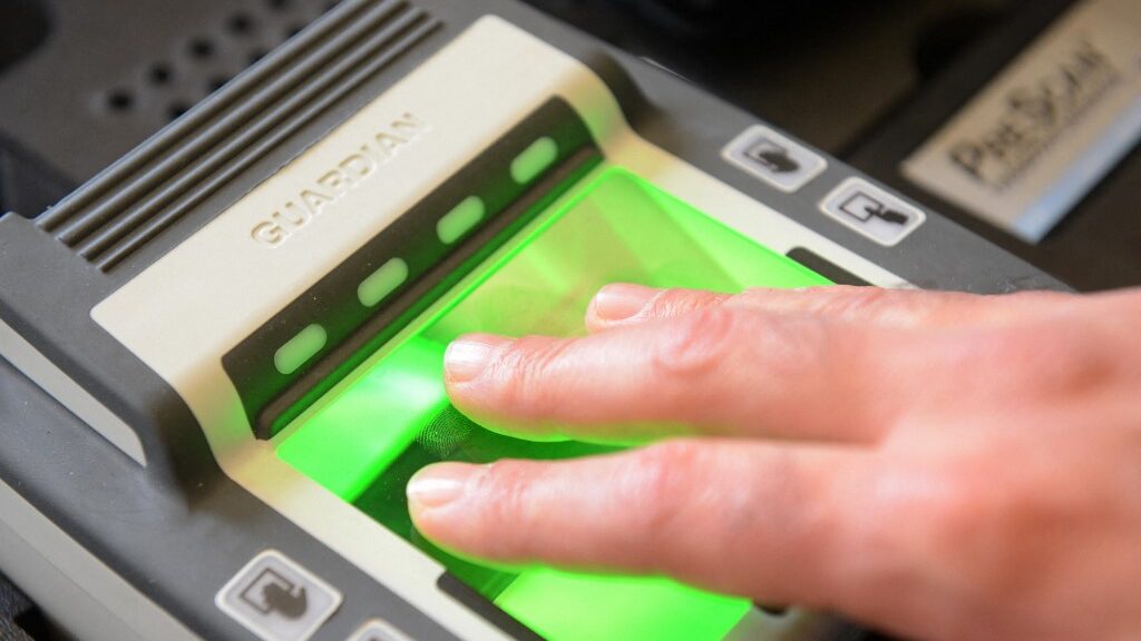 fingerprint-reader-biometric-data-passenger-security-aspect-ratio-16-9