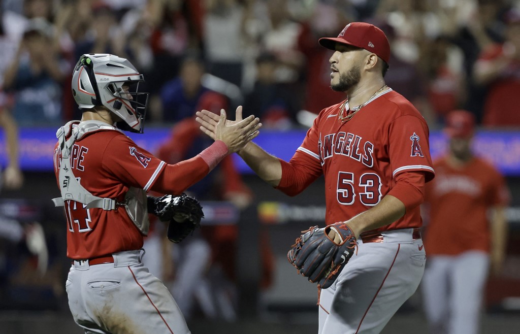 Heritage Uniforms and Jerseys and Stadiums - NFL, MLB, NHL, NBA, NCAA, US  Colleges: Los Angeles Angels Uniform and Team History