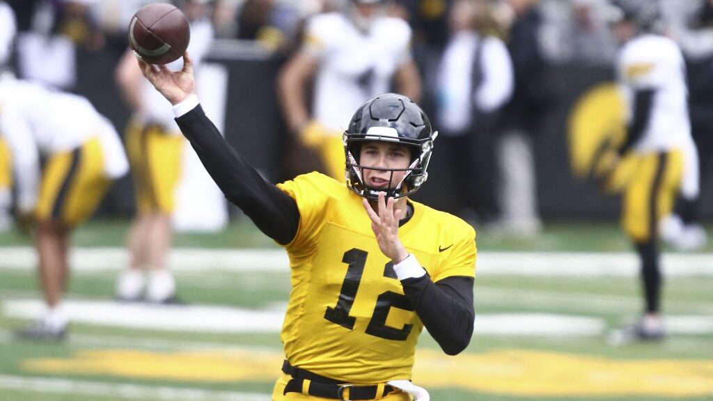 quarterback-cade-mcnamara-iowa-hawkeyes-spring-open-aspect-ratio-16-9