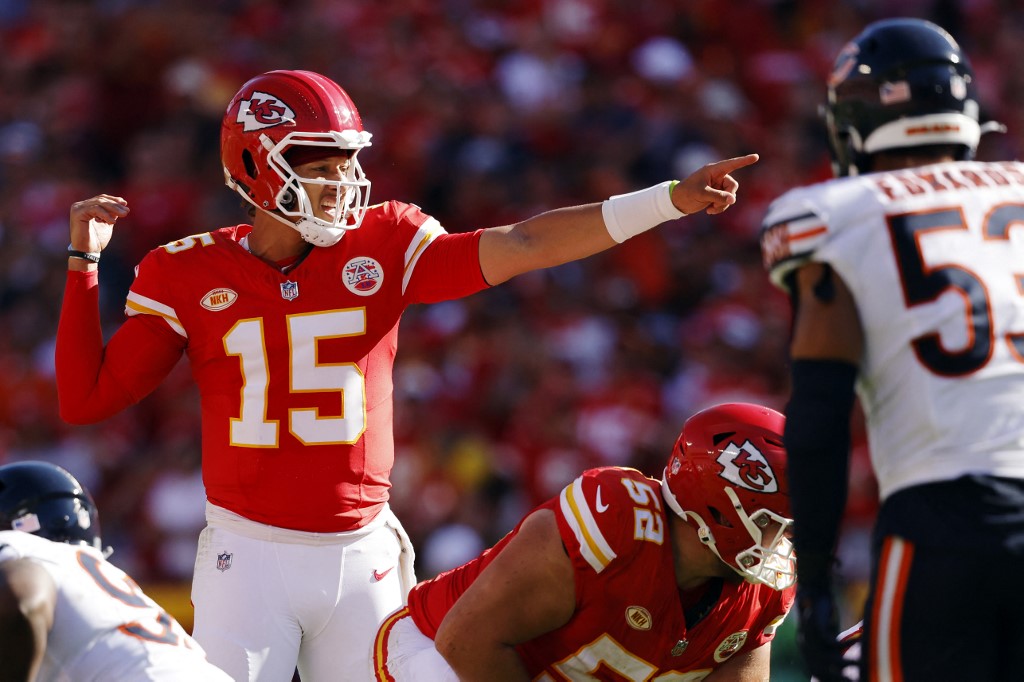 NFL picks, predictions for every Week 2 game: Chiefs rebound, Cowboys  torture Wilson