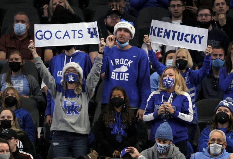 Kentucky Wildcats Fans North Carolina Tar Heels