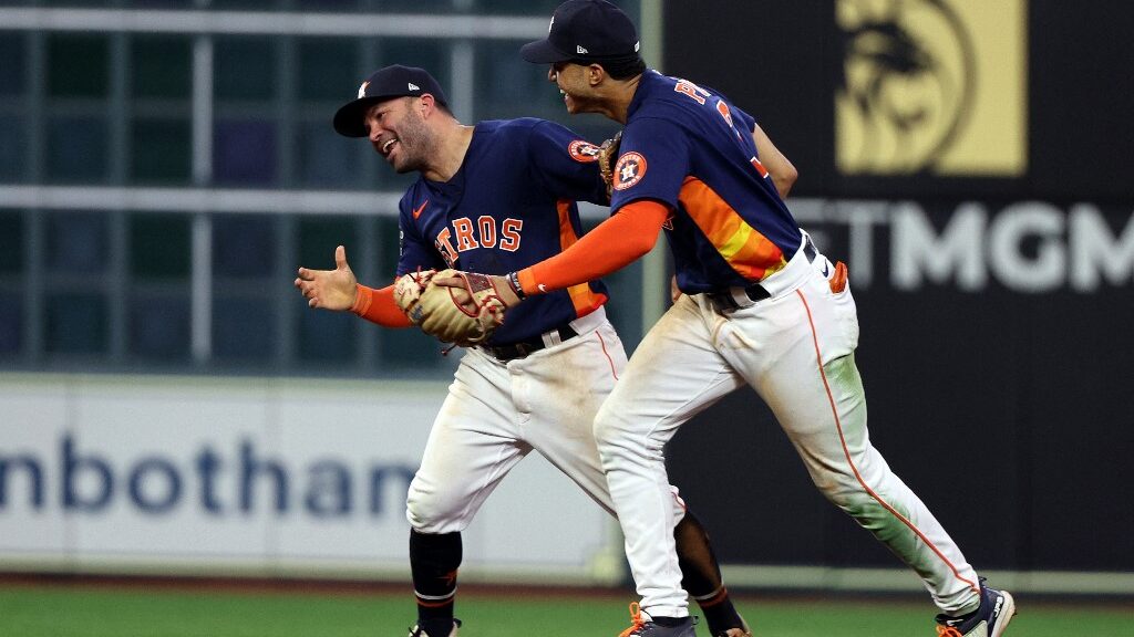 MLB - The Astros' bullpen has been flat out dominant!