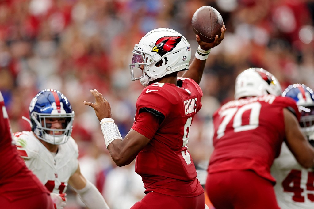 Joshua Dobbs' legs make Arizona Cardinals' offense more dynamic - ESPN - Arizona  Cardinals Blog- ESPN