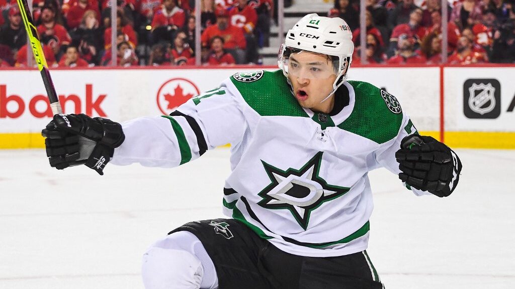 Watch: Stars' Jason Robertson scores for Central Division in 2023 NHL All-Star  game