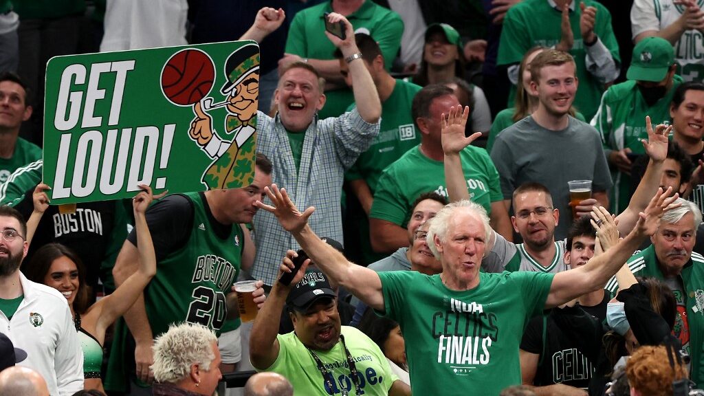 boston-celtics-fans-celebrate-championship-game-aspect-ratio-16-9