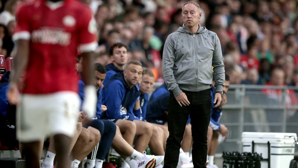 Nottingham-Forests-Welsh-coach-Steve-Cooper-looks-on-during-a-friendly-match-between-PSV-Eindhoven-and-Nottingham-Forest-FC-aspect-ratio-16-9