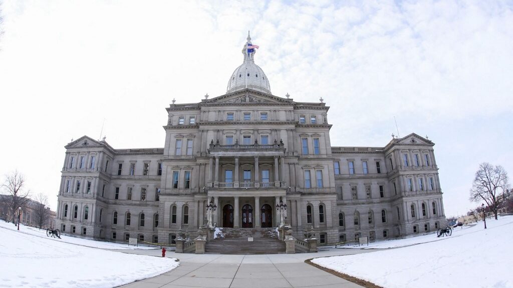 general-view-state-capitol-building-michigan-aspect-ratio-16-9