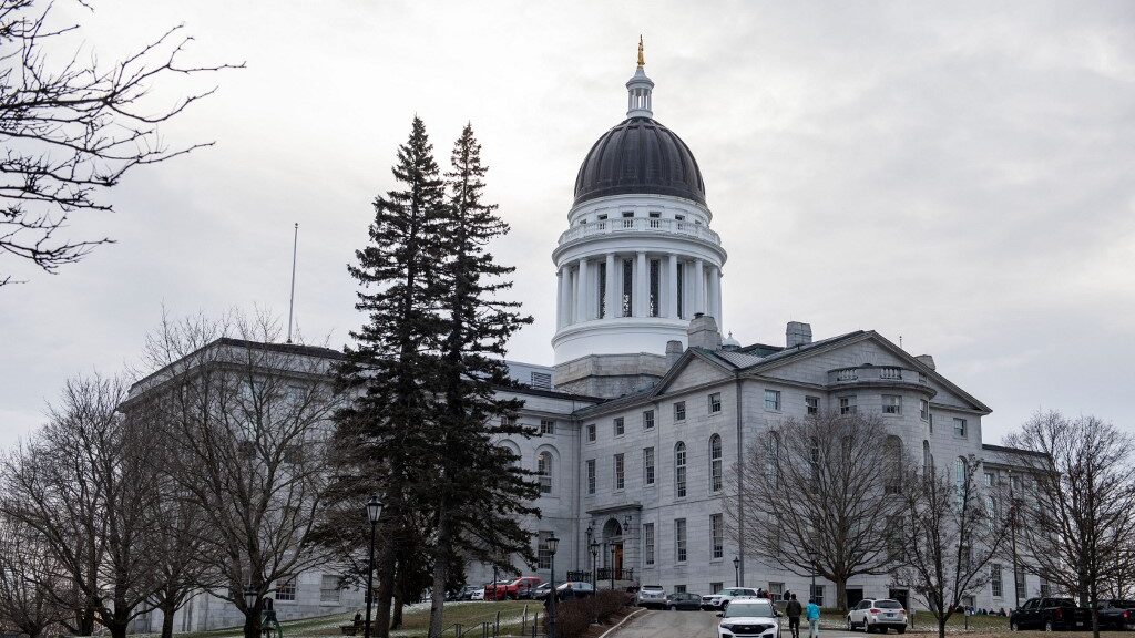 State-House-Augusta-Maine-aspect-ratio-16-9