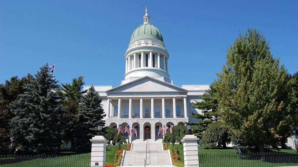 Augusta-Maine-State-House-building-facebook-maine-state-museum-aspect-ratio-16-9