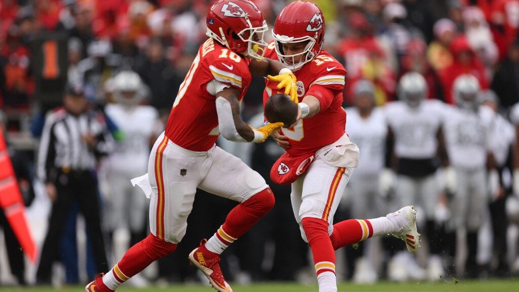 Patrick-Mahomes-15-of-the-Kansas-City-Chiefs-hands-off-to-Isiah-Pacheco-10-during-the-first-quarter-at-GEHA-Field-at-Arrowhead-Stadium-aspect-ratio-16-9