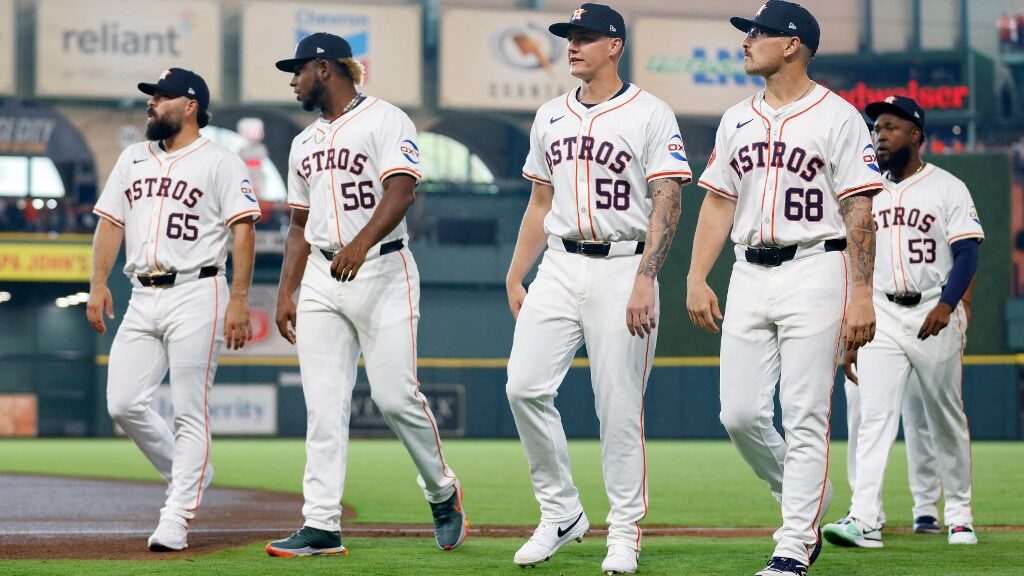 Houston-Astros-pitching-staff-aspect-ratio-16-9