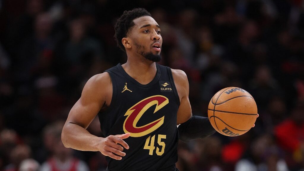 Donovan-Mitchell-45-of-the-Cleveland-Cavaliers-dribbles-up-the-court-against-the-Chicago-Bulls-during-the-first-half-at-the-United-Center-on-February-28-2024-aspect-ratio-16-9