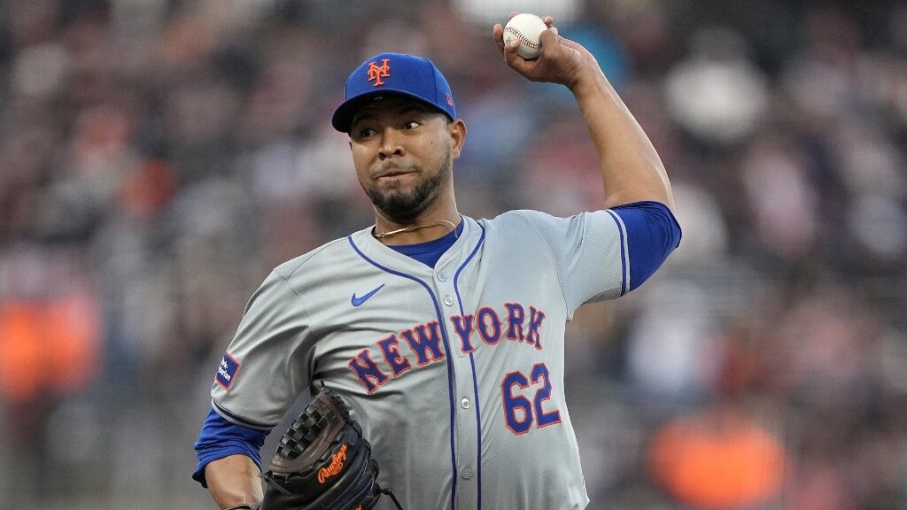 Jose-Quintana-62-of-the-New-York-Mets-pitches-against-the-San-Francisco-Giants-in-the-bottom-of-the-first-inning-at-Oracle-Park-on-April-22-2024-aspect-ratio-16-9