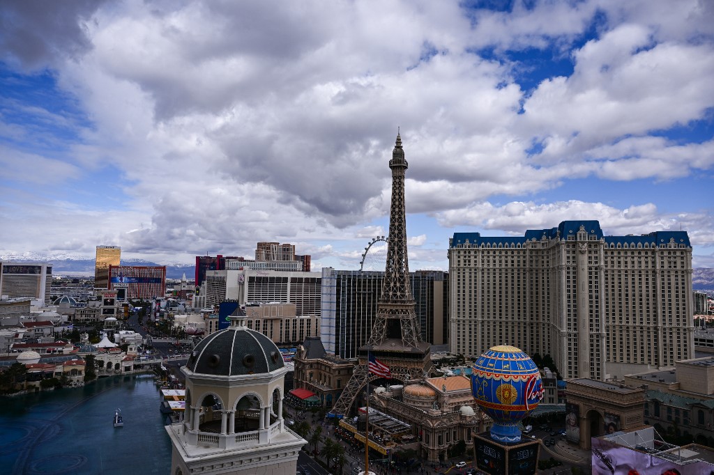 New Poll Finds Majority Support Casino Smoking Ban in Nevada