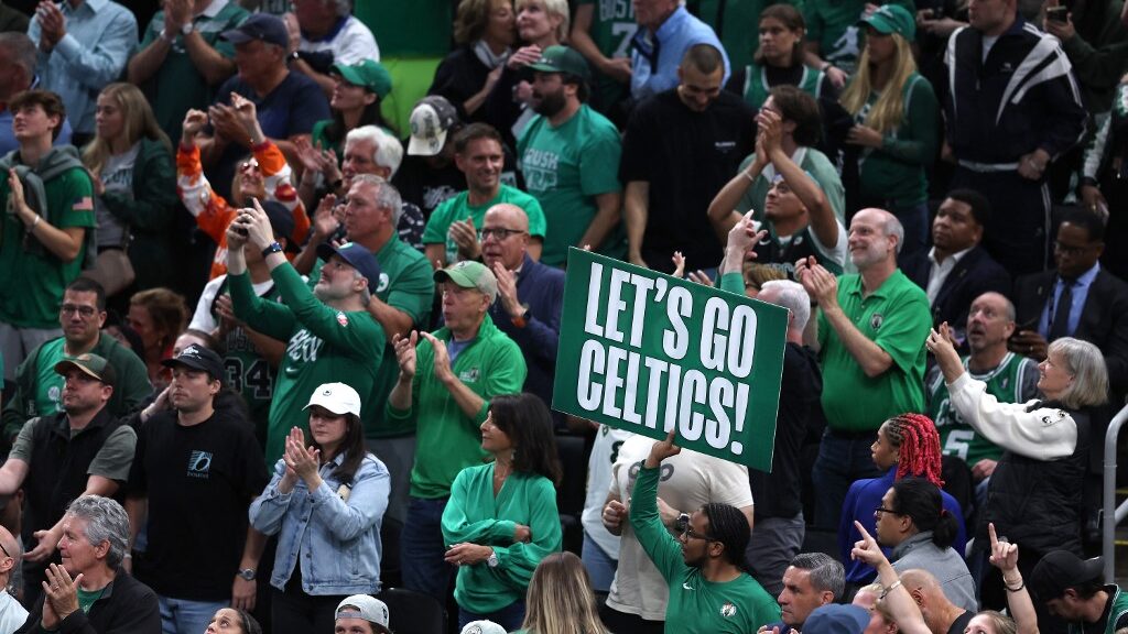 boston-celtics-fans-cheer-vs-dallas-mavericks-aspect-ratio-16-9