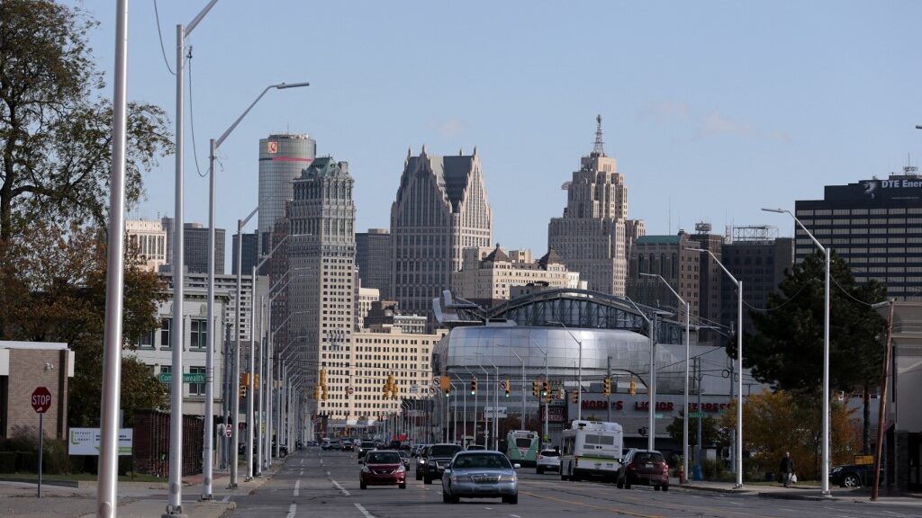 Detroit-skyline-aspect-ratio-16-9