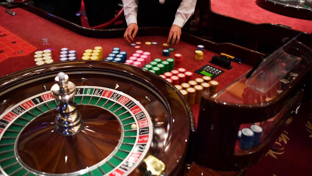 casino-roulette-british-cruise-rms-queen-mary-aspect-ratio-16-9