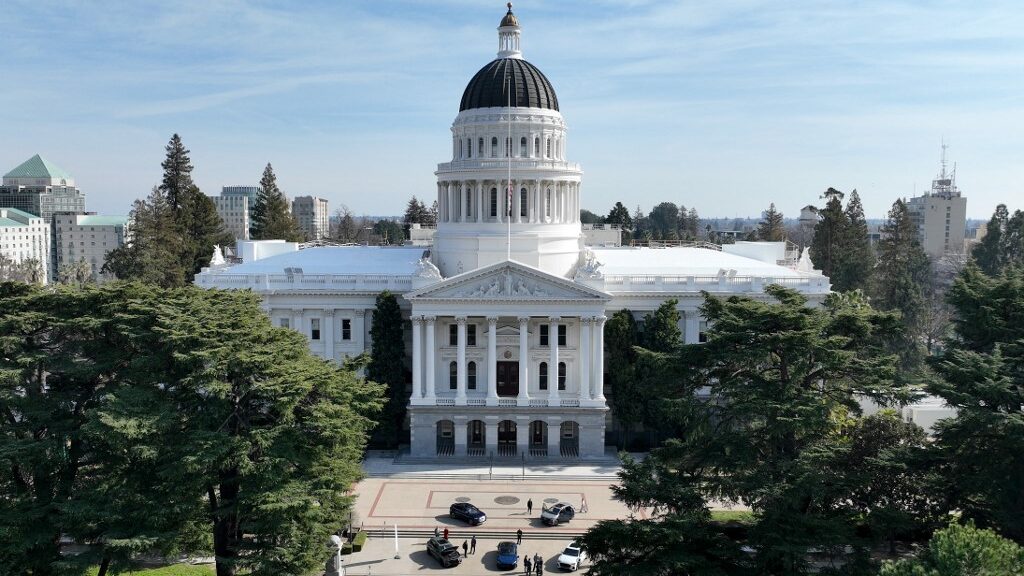 California-State-Capitol-aspect-ratio-16-9