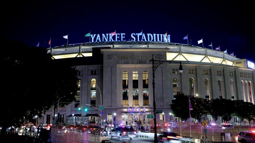 Yankee-Stadium-aspect-ratio-16-9