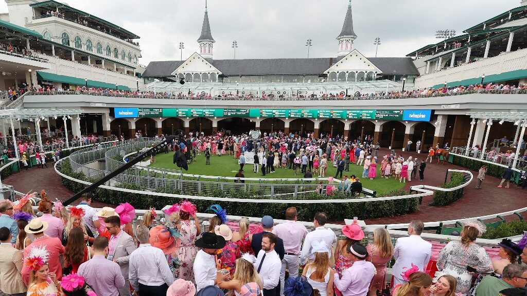 Churchill-Downs-Kentucky-aspect-ratio-16-9