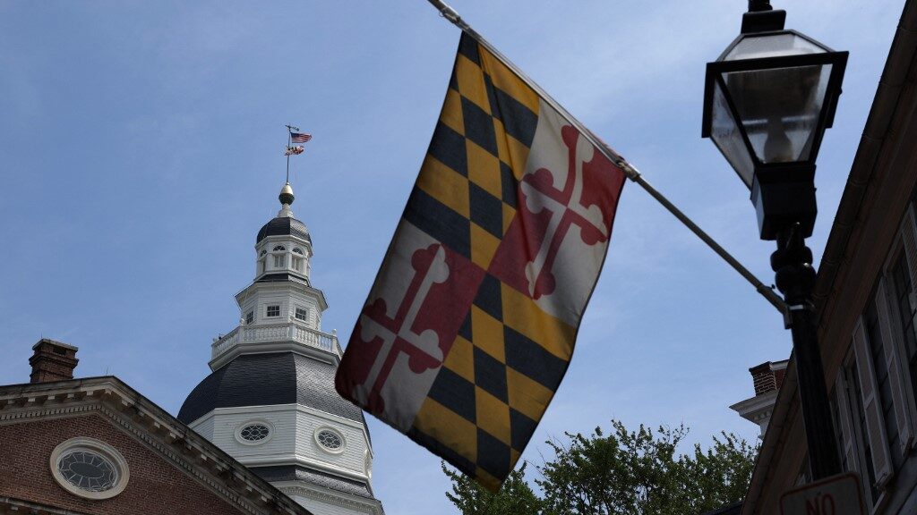 maryland-flag-state-house-annapolis-capitol-aspect-ratio-16-9