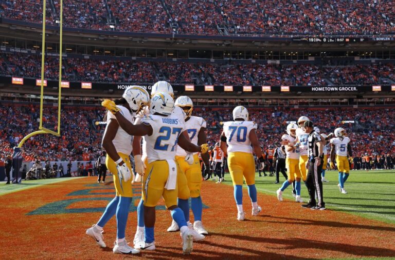 Los Angeles Chargers v Denver Broncos