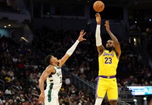 Los Angeles Lakers v Milwaukee Bucks