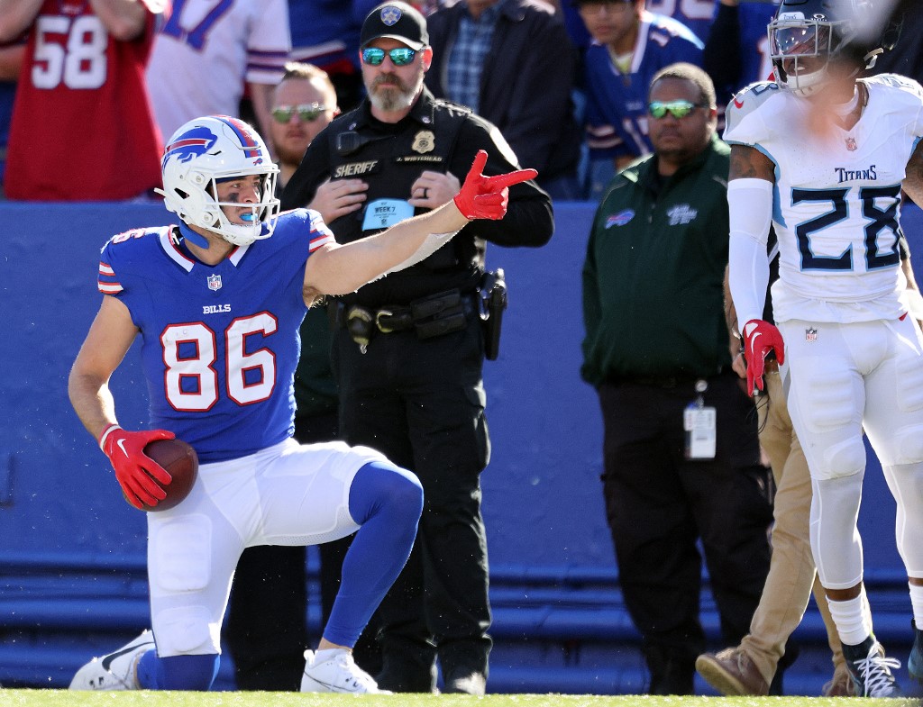 Tennessee Titans v Buffalo Bills