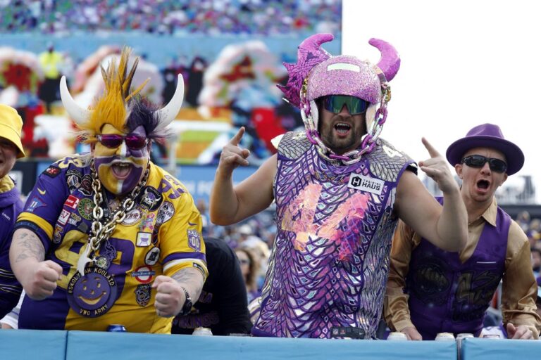 Minnesota Vikings v Tennessee Titans