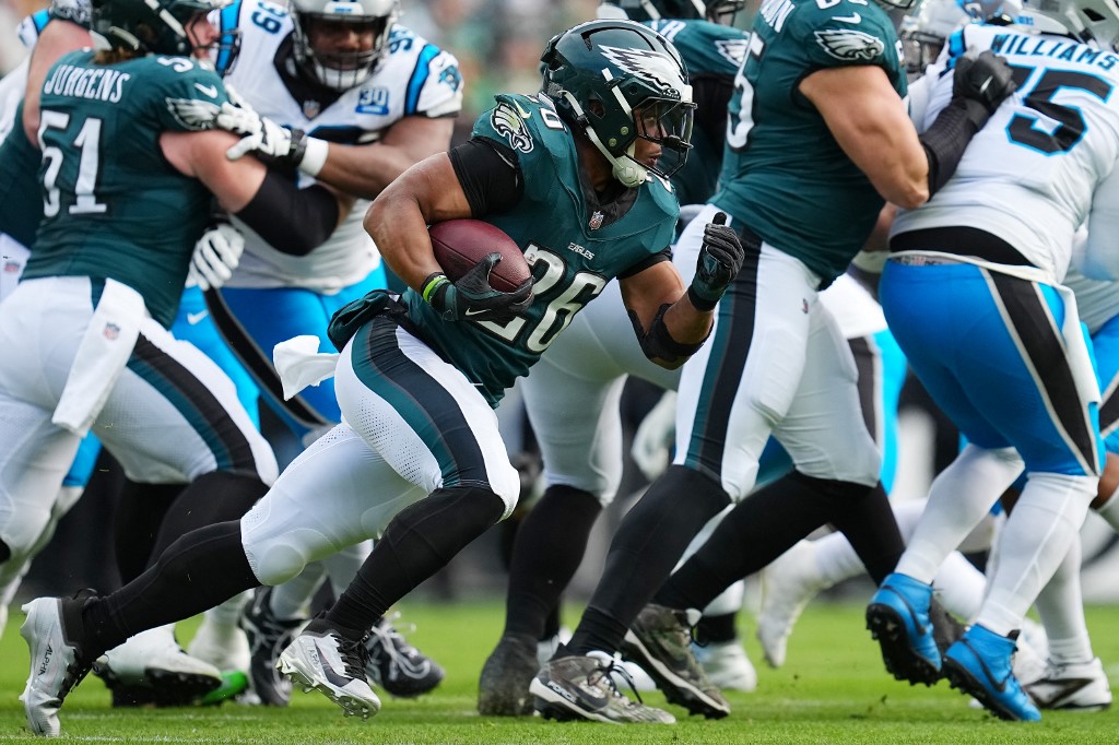 Carolina Panthers v Philadelphia Eagles