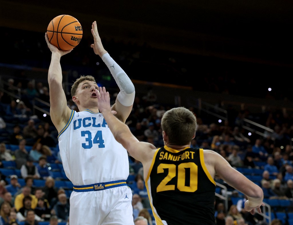 Tyler Bilodeau Iowa v UCLA