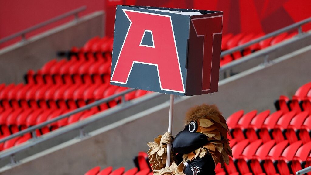 atlanta-falcons-mascot-freddie-falcon-aspect-ratio-16-9