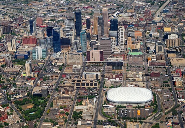 FILES-US-WEATHER-MINNEAPOLIS-COLLAPSE