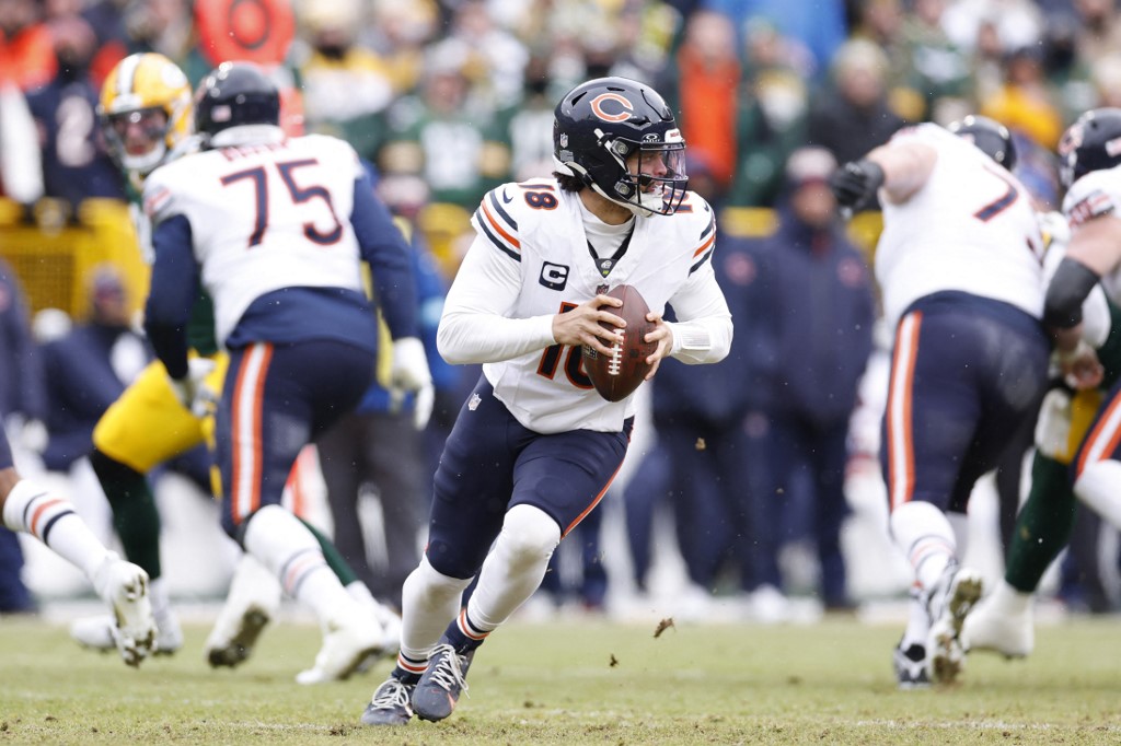 Chicago Bears v Green Bay Packers