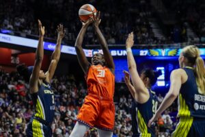 Dallas Wings v Connecticut Sun