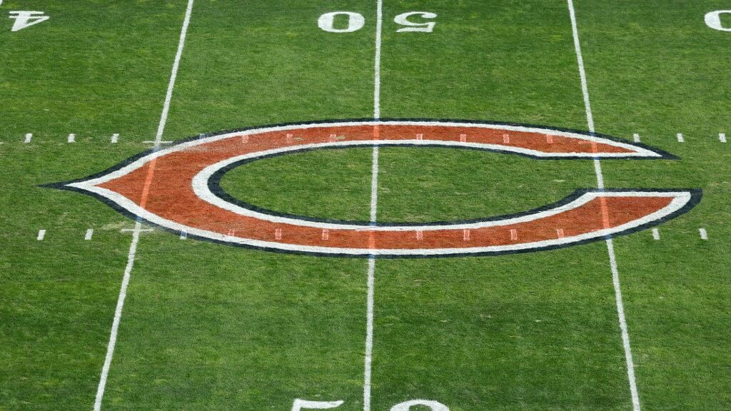 chicago-bears-midfield-logo-at-soldier-field-aspect-ratio-16-9