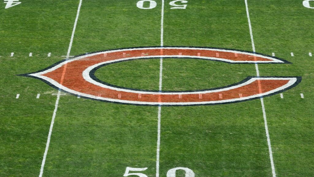 chicago-bears-midfield-logo-at-soldier-field-aspect-ratio-16-9