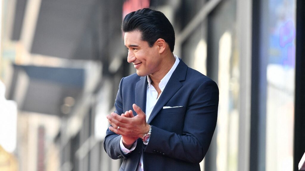 mario-lopez-in-hollywood-california-aspect-ratio-16-9