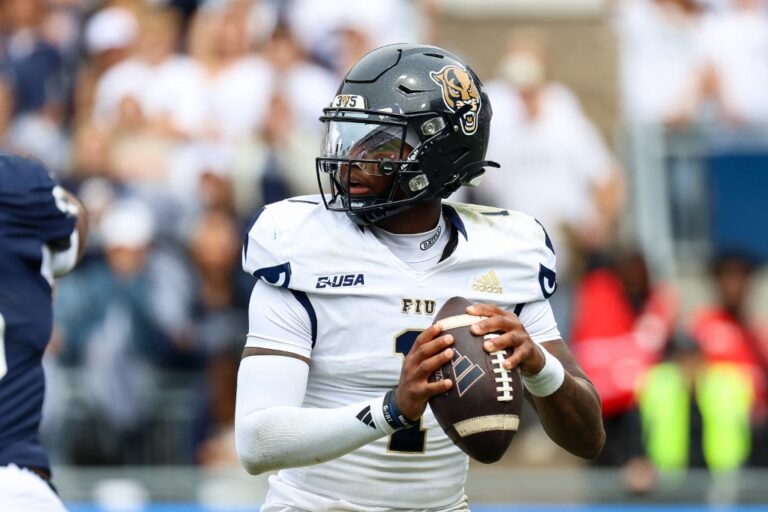 Keyone Jenkins #1 of the FIU Panthers looks to pass the ball during the third quarter against the Penn State Nittany Lions.