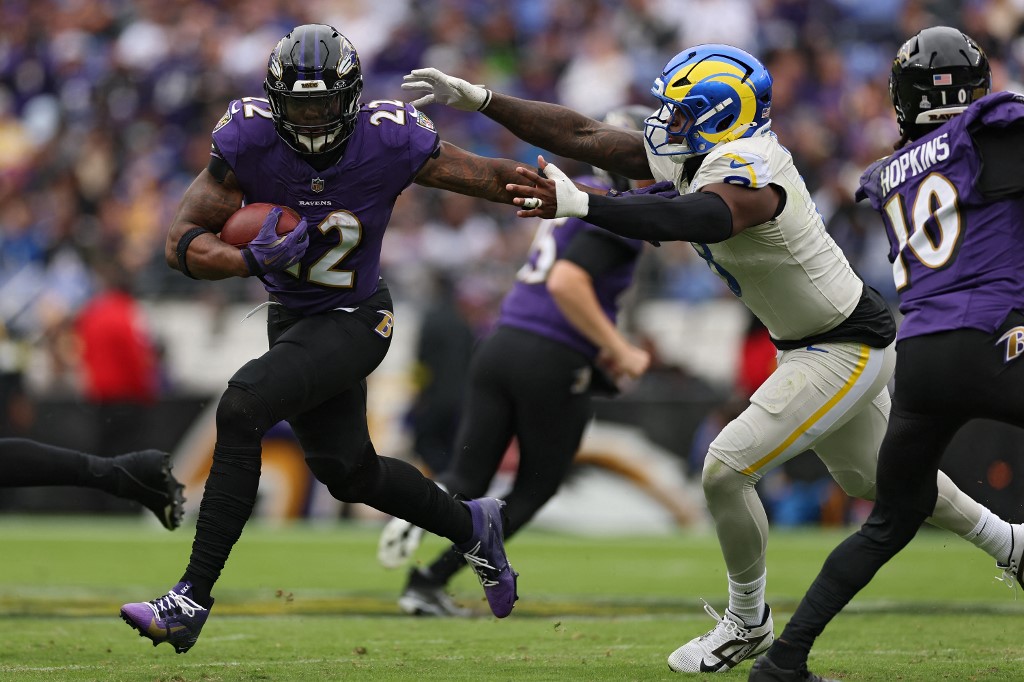 Running back Derrick Henry #22 of the Baltimore Ravens rushes with the ball against the Los Angeles Rams