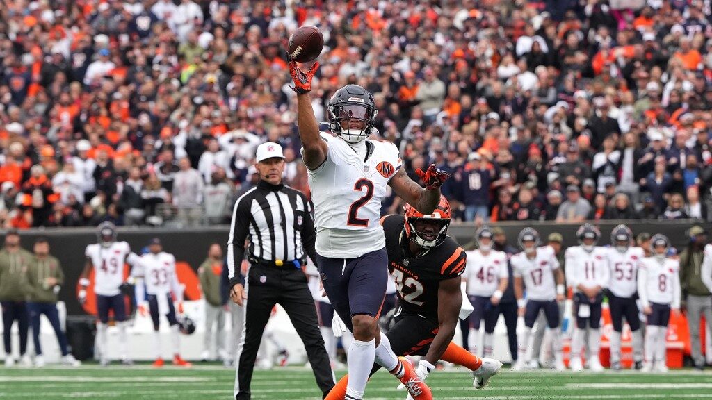 DJ-Moore-2-of-the-Chicago-Bears-throws-a-pass-for-a-touchdown-aspect-ratio-16-9