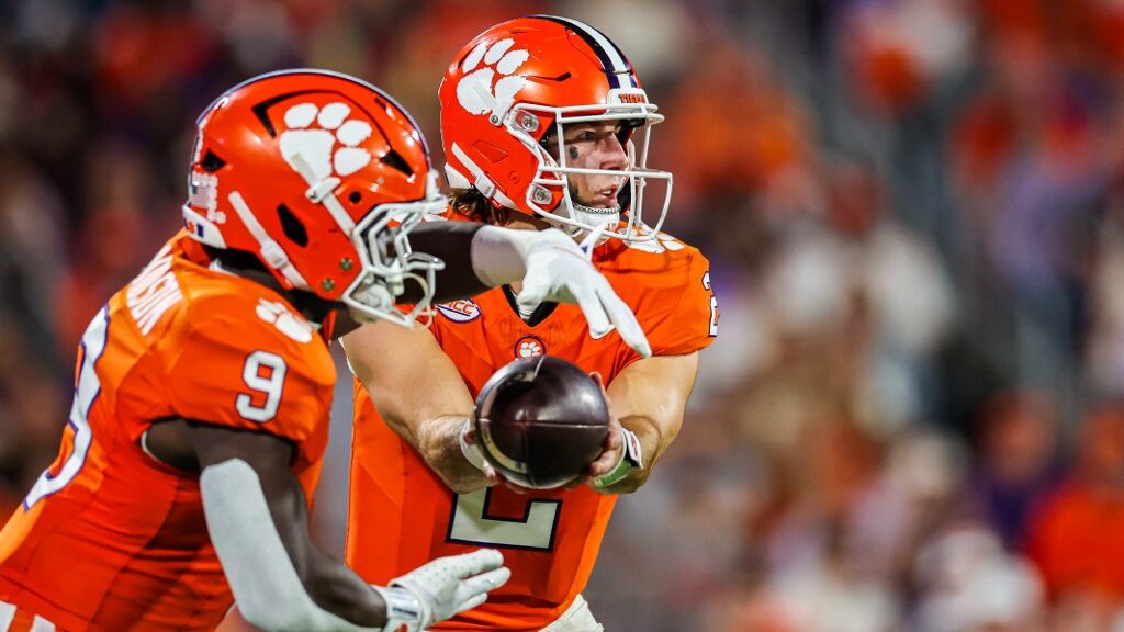 clemson-tigers-vs-florida-state-seminoles-friday-night-college-football-aspect-ratio-16-9