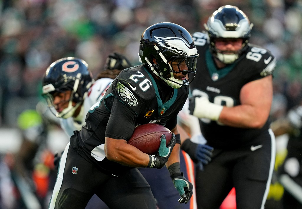 Saquon Barkley #26 of the Philadelphia Eagles runs the ball against the Chicago Bears.